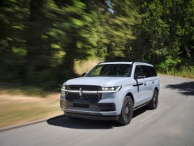 2025 Lincoln Navigator Reserve Jet Package Grey Mist